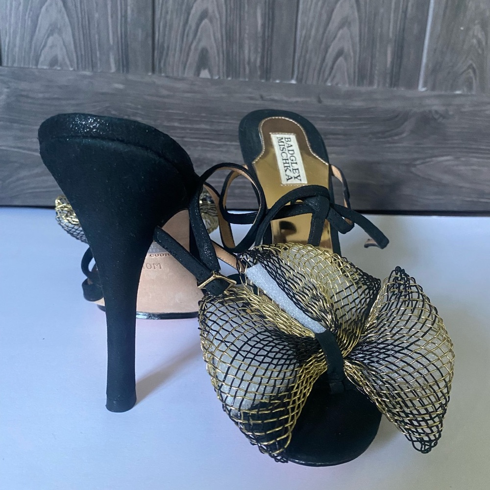 Elegant Black and Gold Women's Heels - Picture 5 of 11